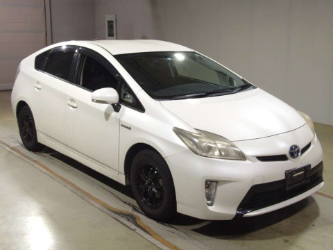 2012 Toyota Prius ZVW30[2]