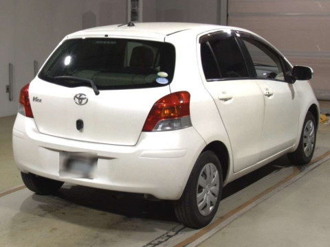 2010 Toyota Vitz SCP90[1]