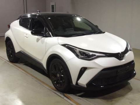 2020 Toyota C-HR NGX10[2]