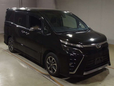 2020 Toyota Voxy ZRR80W[2]