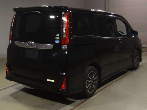 2016 Toyota Noah ZRR80W[1]