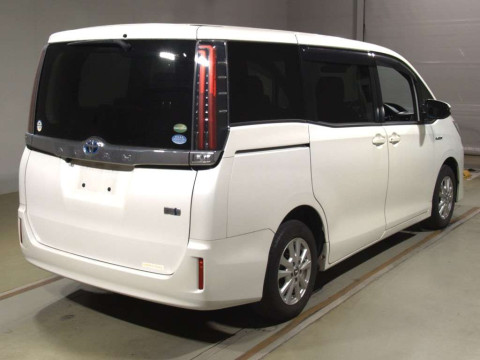 2017 Toyota Noah ZWR80G[1]