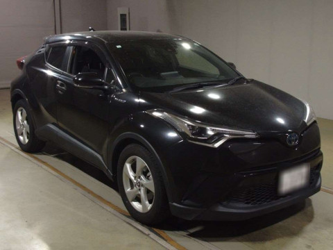 2019 Toyota C-HR ZYX10[2]