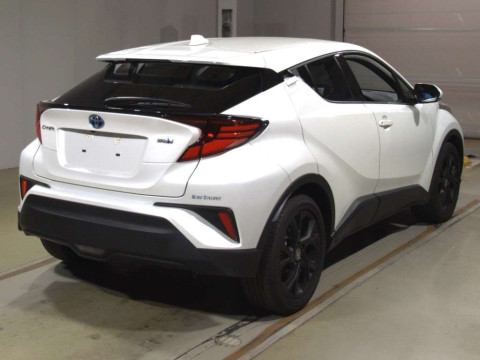 2022 Toyota C-HR ZYX11[1]