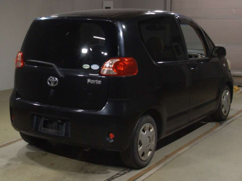 2005 Toyota Porte NNP11[1]