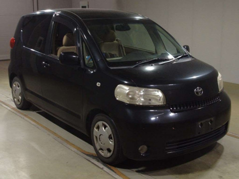 2005 Toyota Porte NNP11[2]