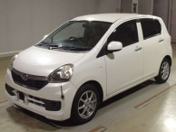 2015 Daihatsu Mira es