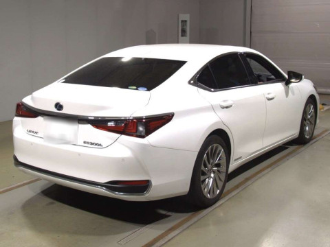 2020 Lexus ES AXZH10[1]