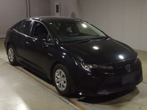 2019 Toyota Corolla Sedan ZWE211[2]