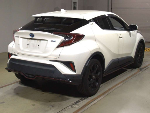 2019 Toyota C-HR ZYX10[1]