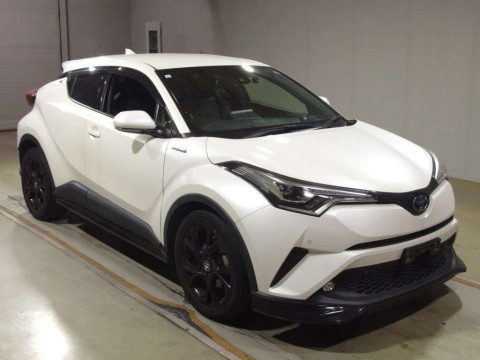 2019 Toyota C-HR ZYX10[2]