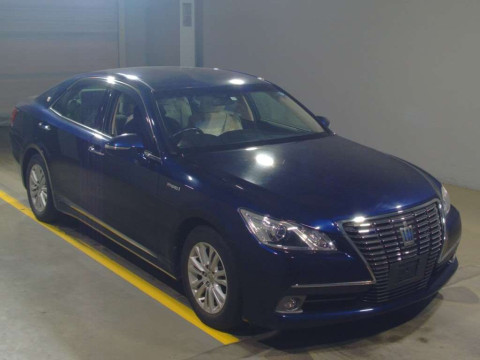 2013 Toyota Crown Hybrid AWS210[2]