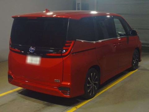 2022 Toyota Noah ZWR90W[1]