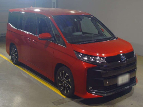 2022 Toyota Noah ZWR90W[2]