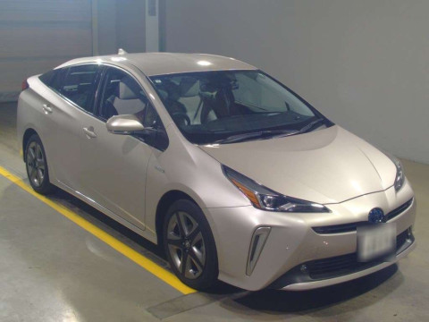 2019 Toyota Prius ZVW55[2]