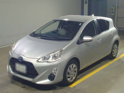 2015 Toyota Aqua NHP10[0]