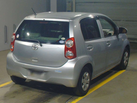 2012 Toyota Passo KGC30[1]