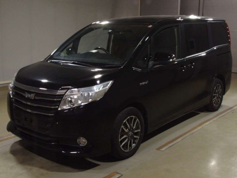 2015 Toyota Noah ZWR80G[0]