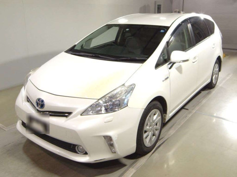 2011 Toyota Prius alpha ZVW41W[0]