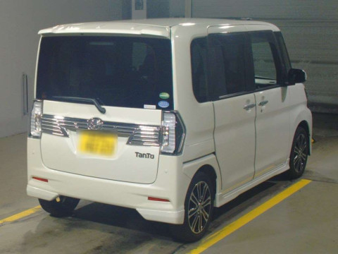 2017 Daihatsu Tanto Custom LA600S[1]