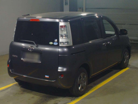 2011 Toyota Sienta NCP81G[1]