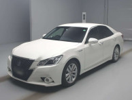 2014 Toyota Crown Hybrid