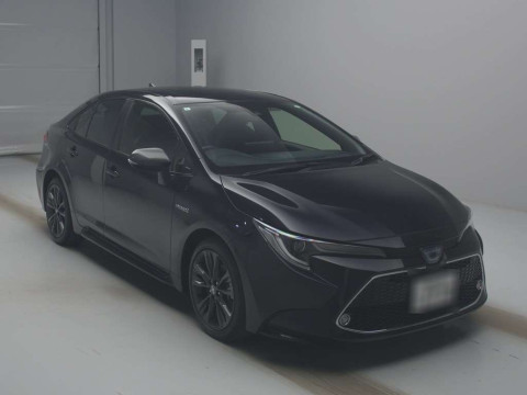 2019 Toyota Corolla Sedan ZWE211[2]