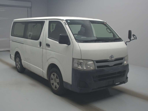 2012 Toyota Regiusace Van TRH200V[2]