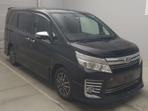 2015 Toyota Voxy ZRR80W[2]