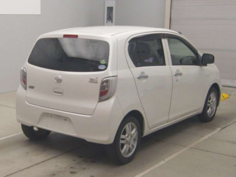 2013 Daihatsu Mira es LA300S[1]