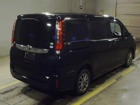 2014 Toyota Noah ZRR85G[1]