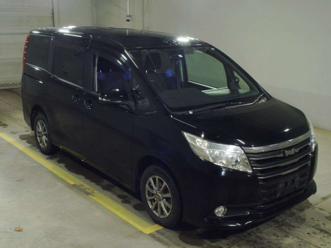 2014 Toyota Noah ZRR85G[2]