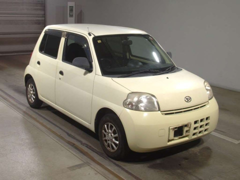 2010 Daihatsu Esse L235S[2]