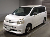 2009 Toyota Voxy