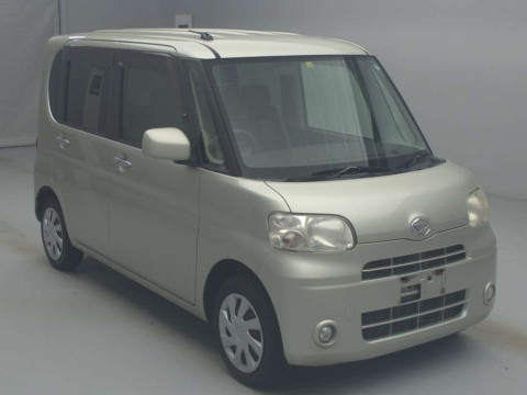 2012 Daihatsu Tanto L385S[2]