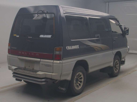 1993 Mitsubishi Delica Starwagon P35W[1]