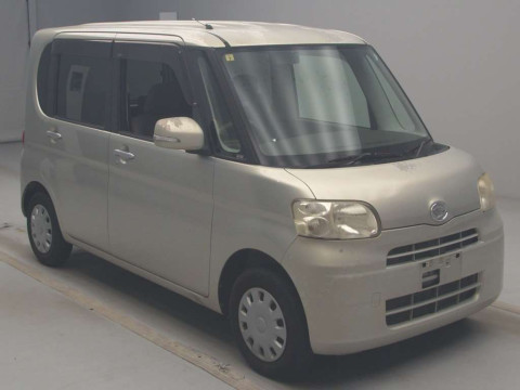 2010 Daihatsu Tanto L375S[2]