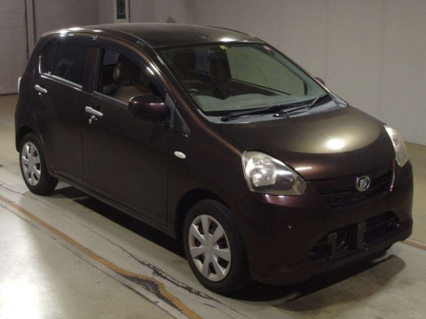 2012 Daihatsu Mira es LA300S[2]