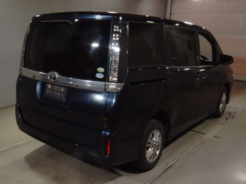 2014 Toyota Voxy ZRR85G[1]