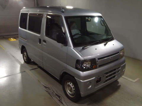 2010 Mitsubishi Minicab Van U62V[2]