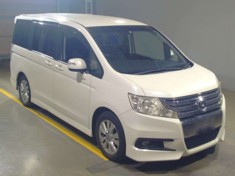 2010 Honda Step WGN Spada RK5[2]