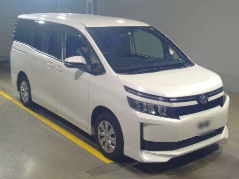 2015 Toyota Voxy ZRR80G[2]