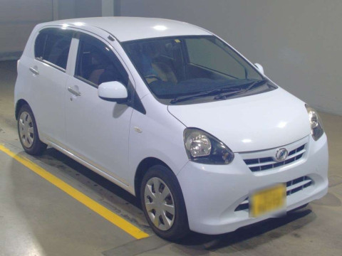 2012 Daihatsu Mira es LA300S[2]