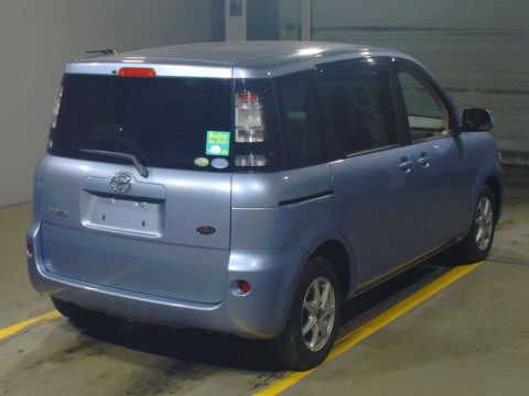 2011 Toyota Sienta NCP81G[1]