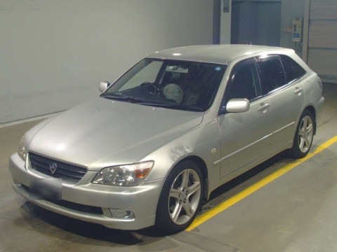 2001 Toyota Altezza Gita GXE10W[0]