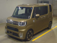 2017 Daihatsu Wake