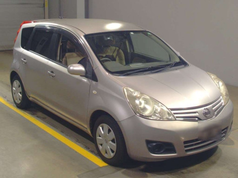 2010 Nissan Note E11[2]