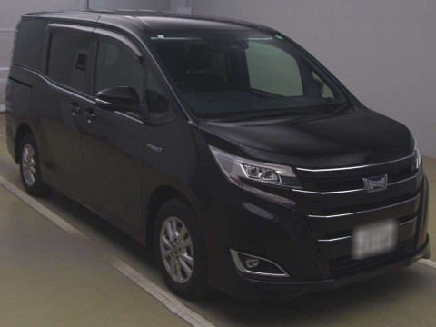 2018 Toyota Noah ZWR80G[2]