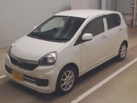 2014 Daihatsu Mira es