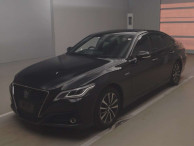 2019 Toyota Crown Hybrid